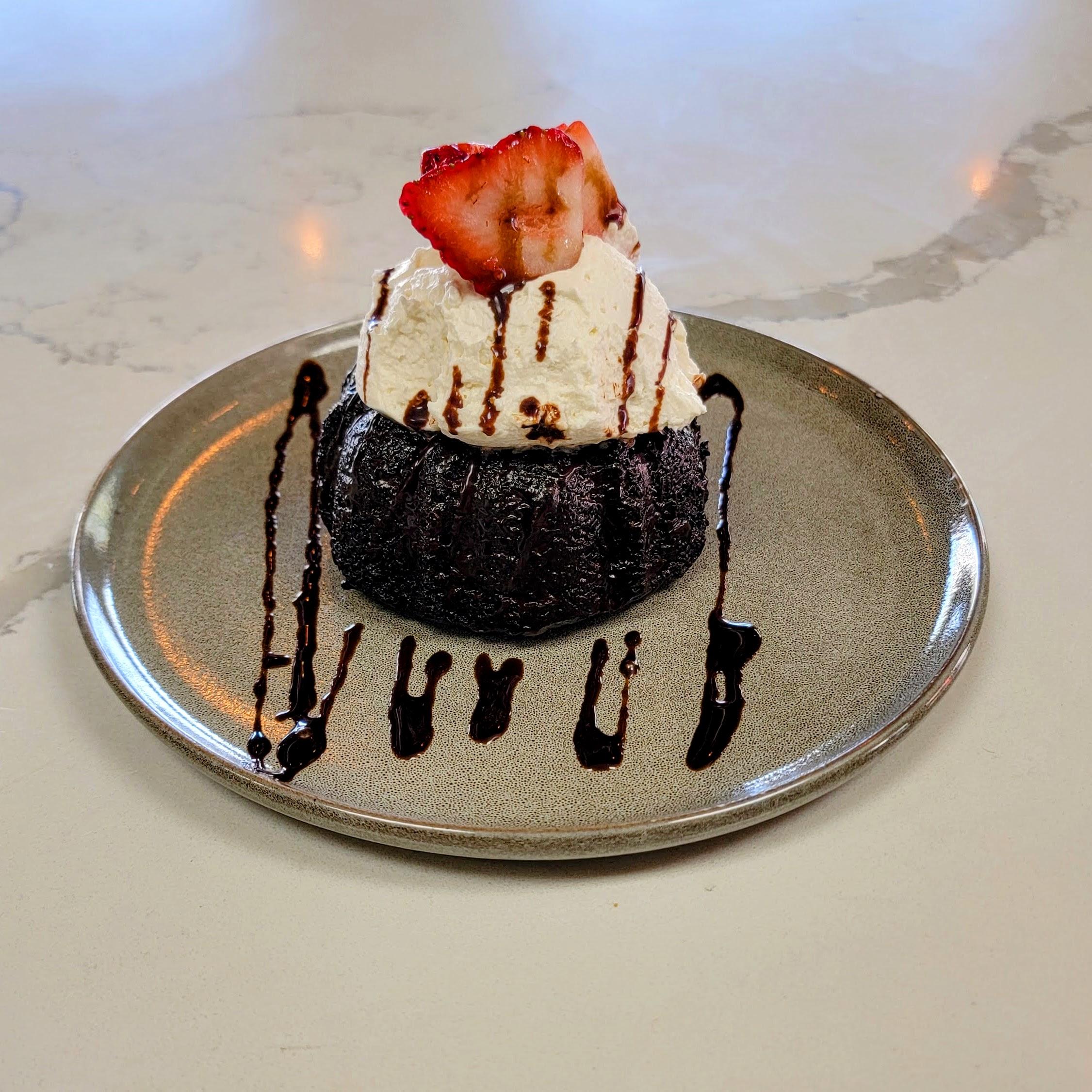 MOLTEN LAVA CAKE